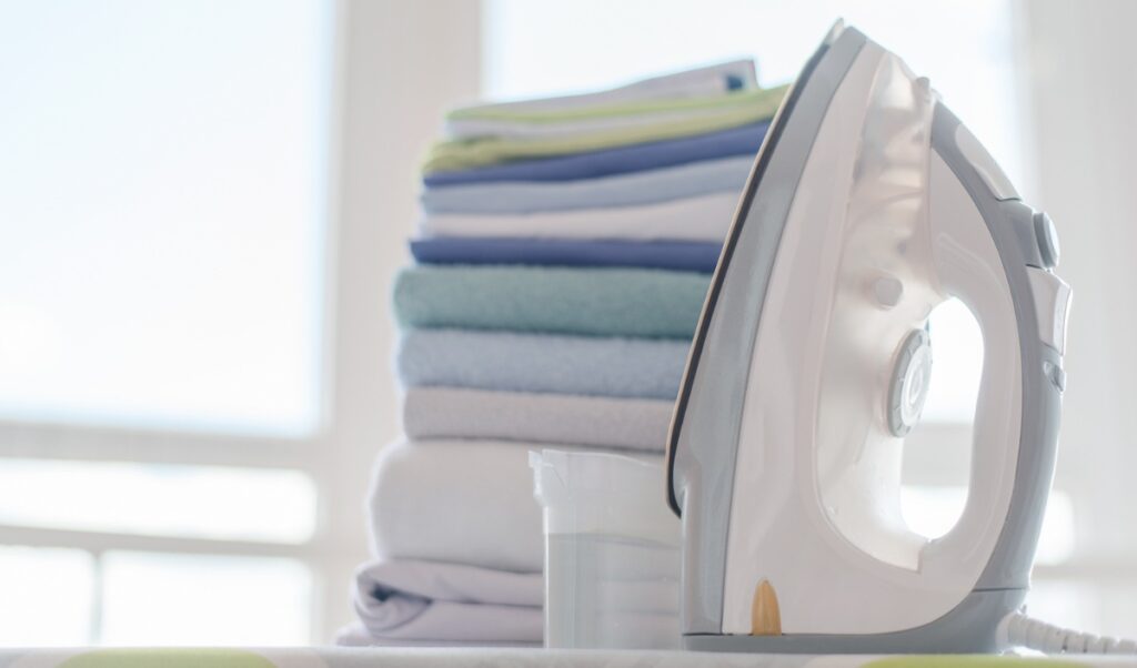 Steam iron vs dry iron featured image